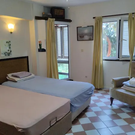 Dragos 5 4 Baths Pines Sea Views, Pool Quiet And Stunning
