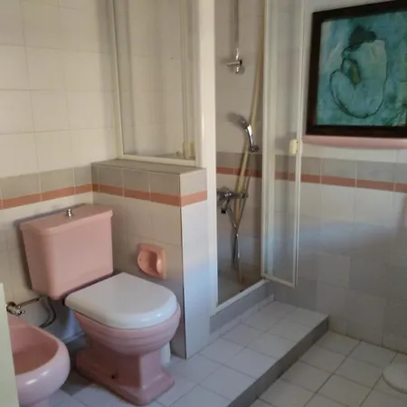 Dragos 5 4 Baths Pines Sea Views, Pool Quiet And Stunning איסטמבול